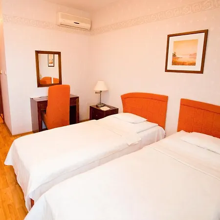 Goecsej Palatinus Etterem Es Panzio Zalaegerszeg