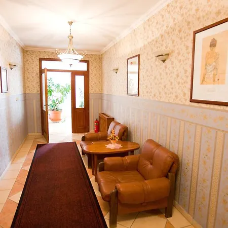 Goecsej Palatinus Etterem Es Panzio 3*