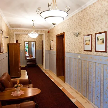 Goecsej Palatinus Etterem Es Panzio