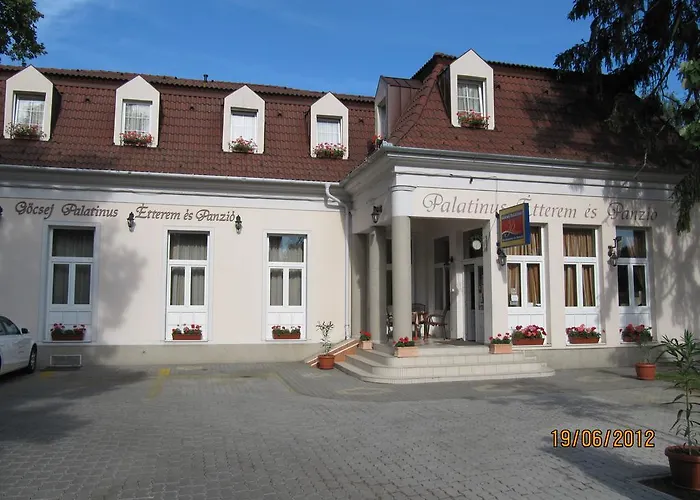 Aparthotel Goecsej Palatinus Etterem Es Panzio 3*