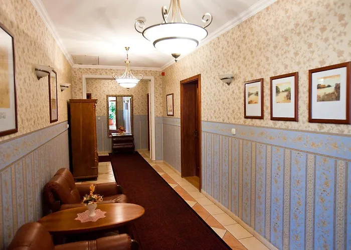 Goecsej Palatinus Etterem Es Panzio