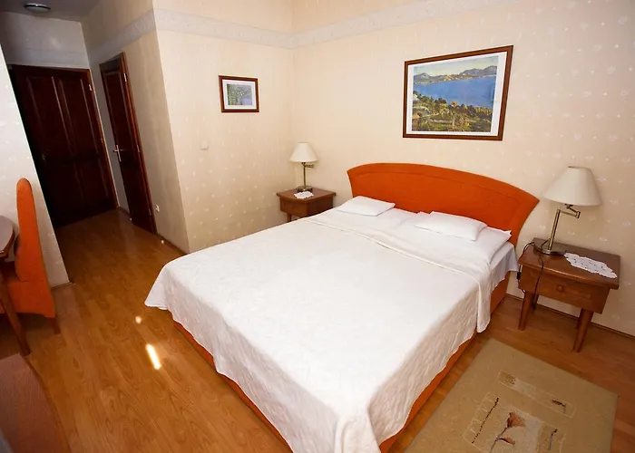 Goecsej Palatinus Etterem Es Panzio Aparthotel Zalaegerszeg